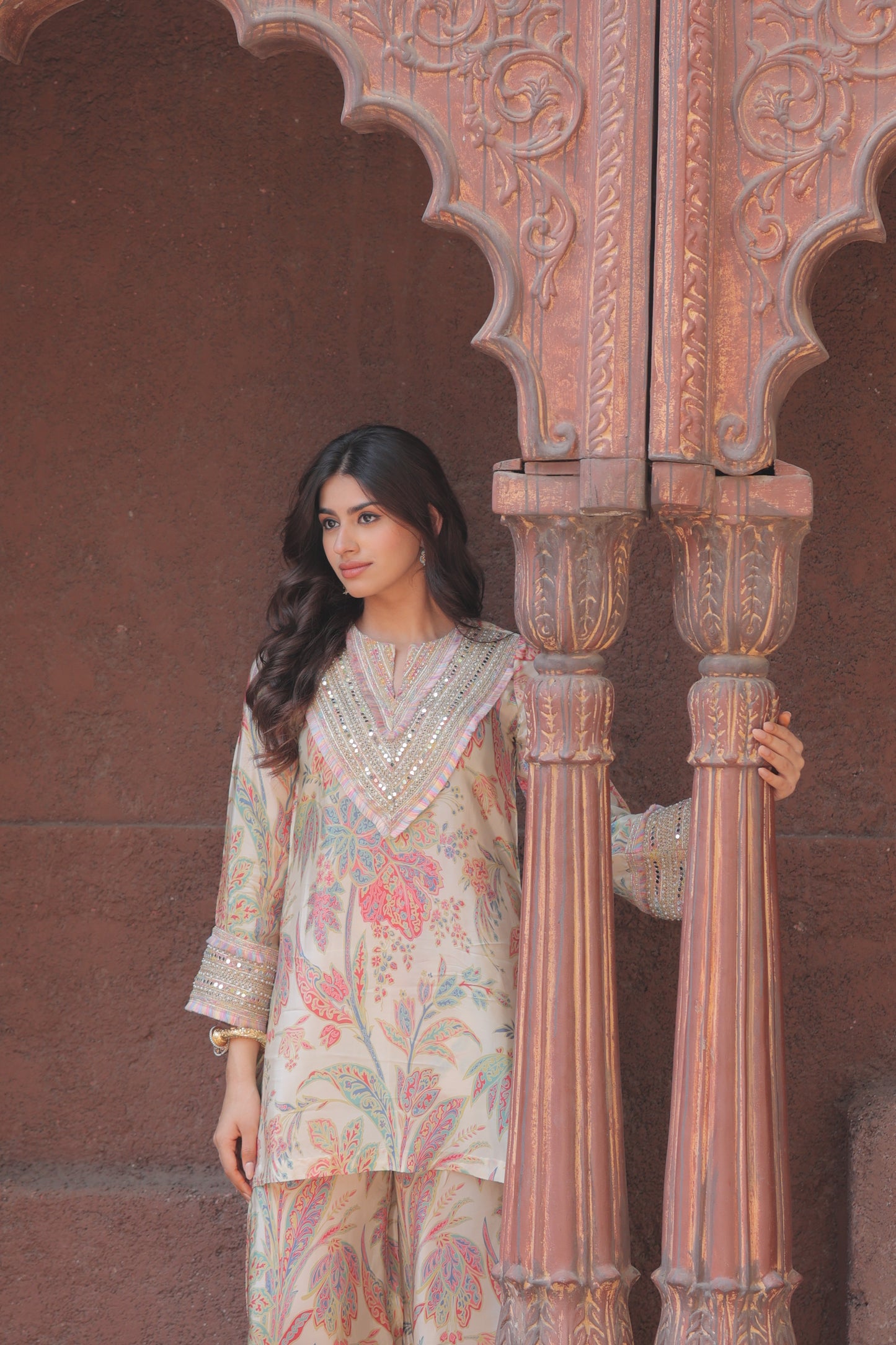 Noor V-Neck Suit - White