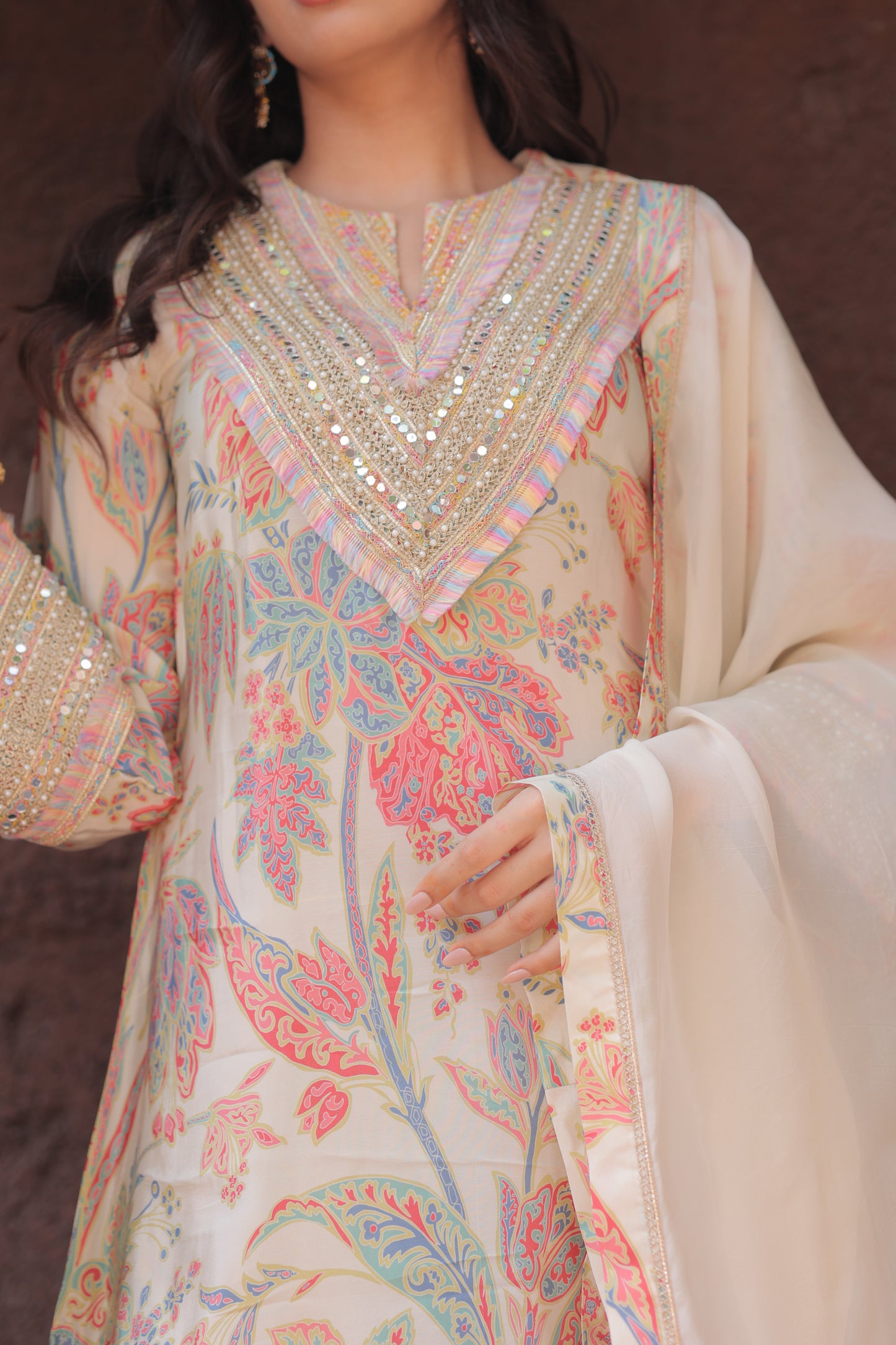 Noor V-Neck Suit - White