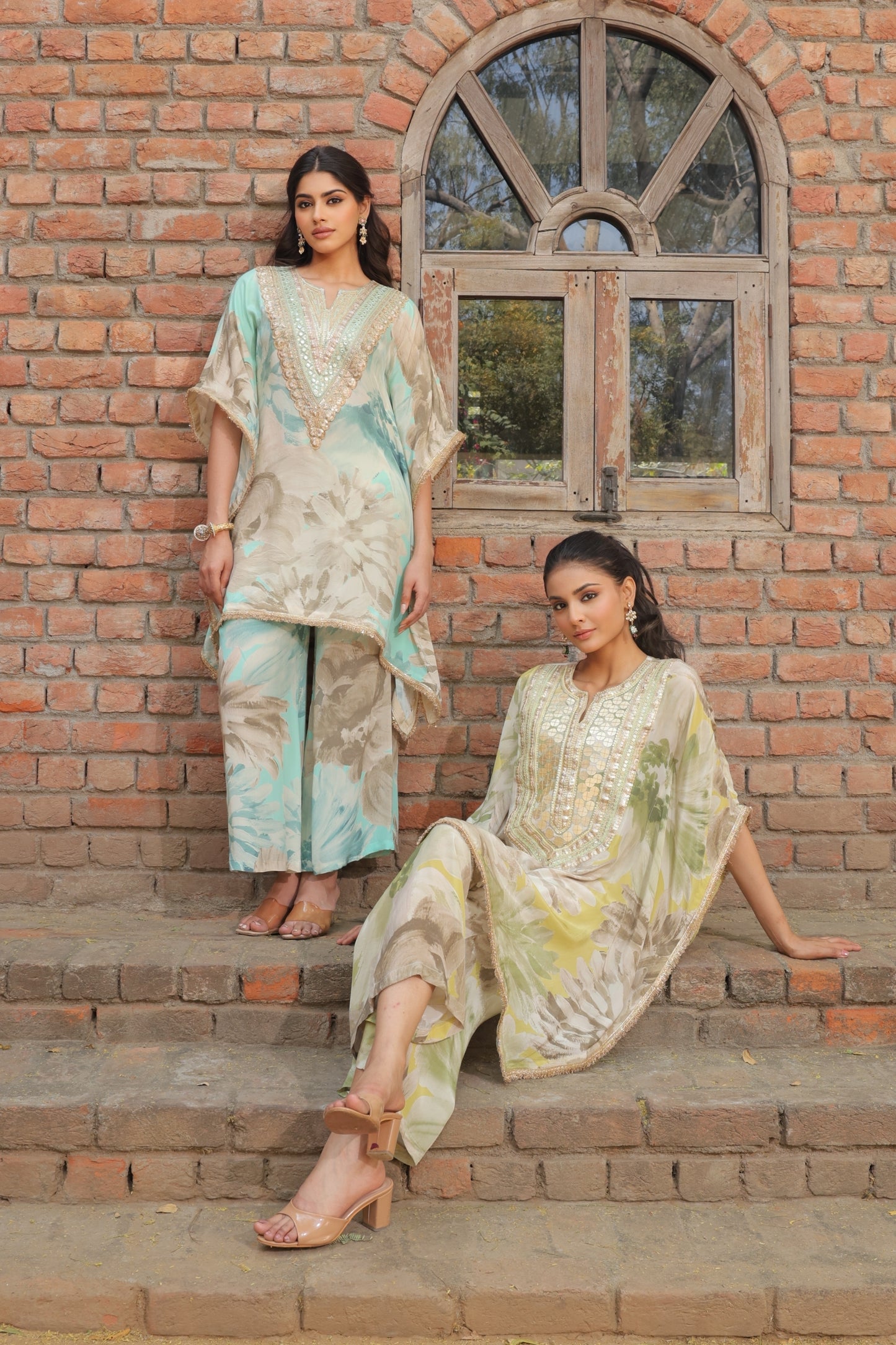Cosmo Bloom Kaftan - Blue