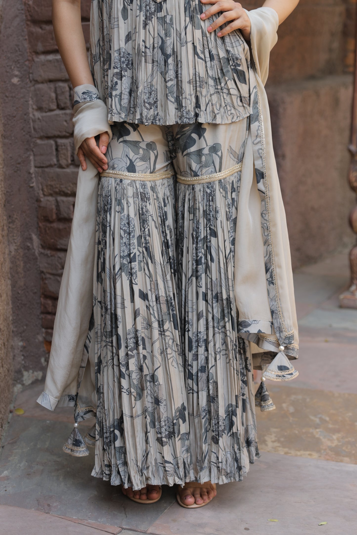 Dainty Mirror Sharara - Grey