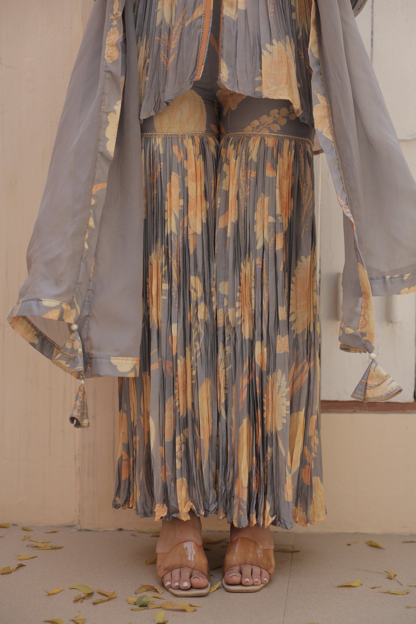 Ira Dahlia Sharara - Grey