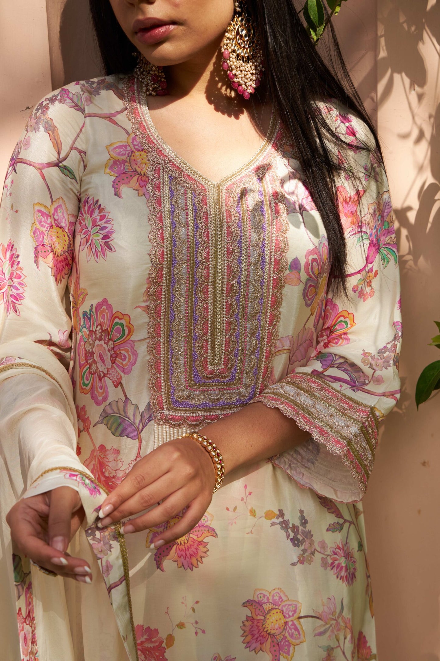 Mogra - Beige