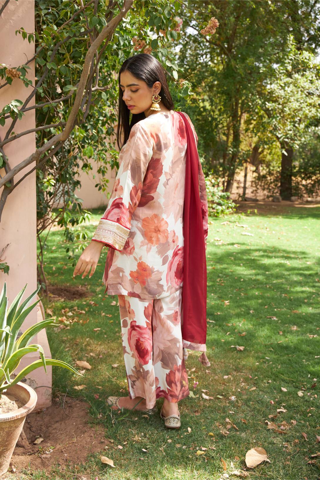 Jasmine- Red