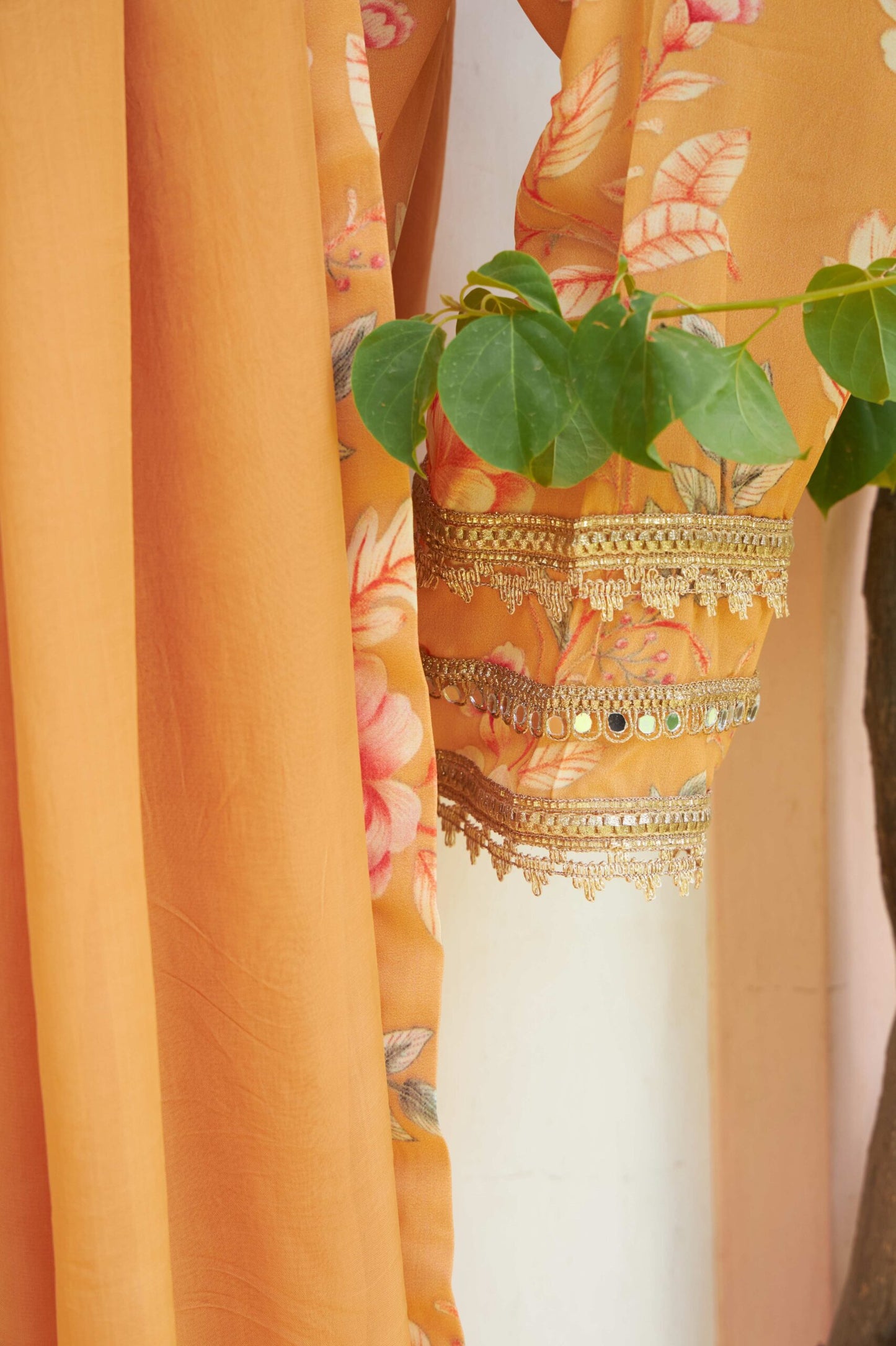 Ragini - Orange