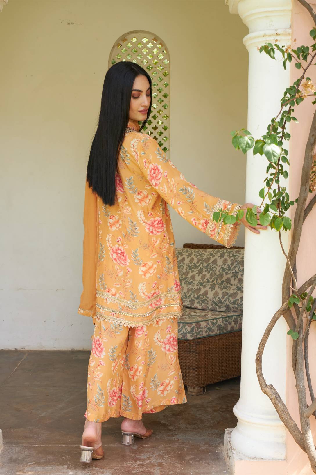 Ragini - Orange