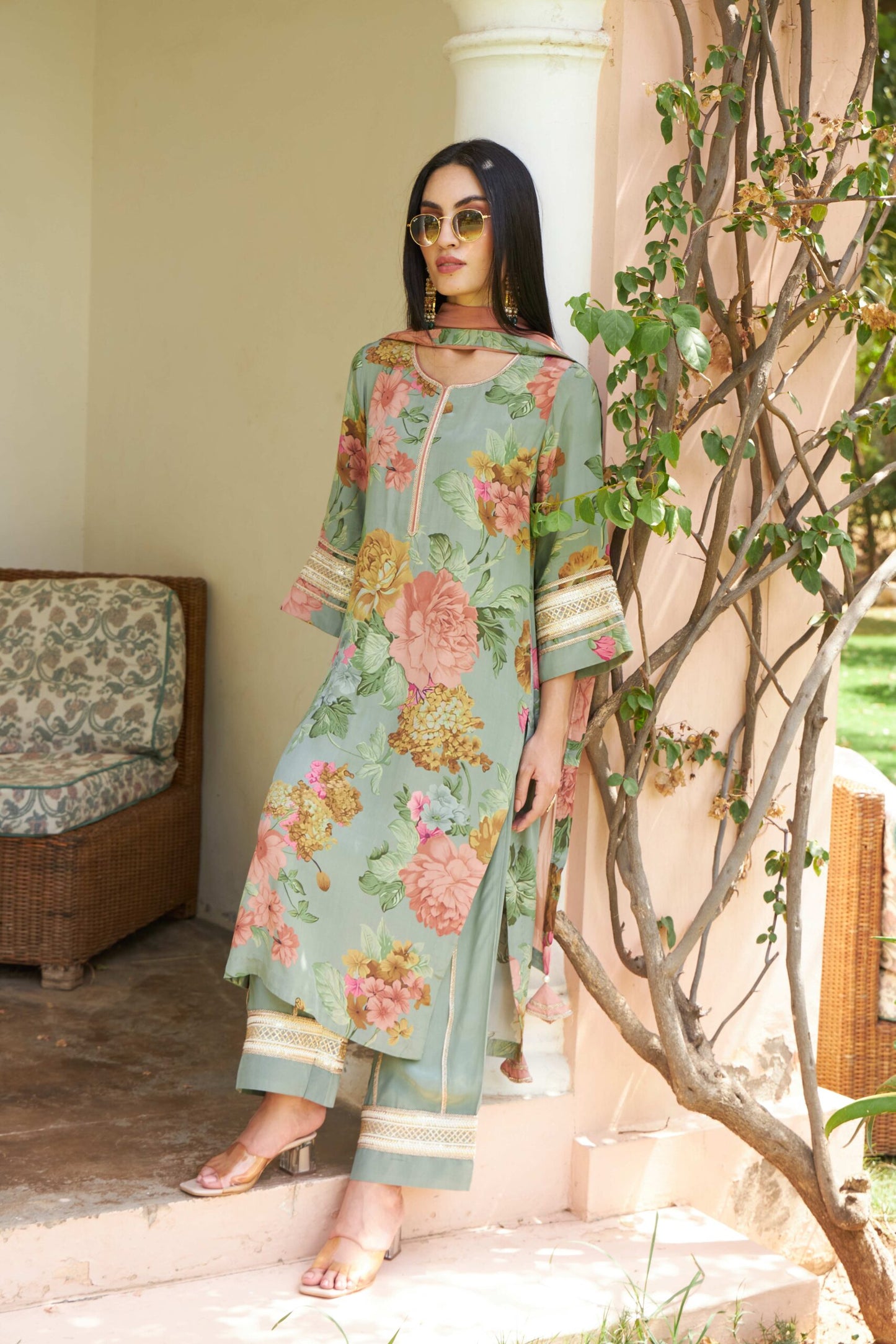 Gulnaar - Green