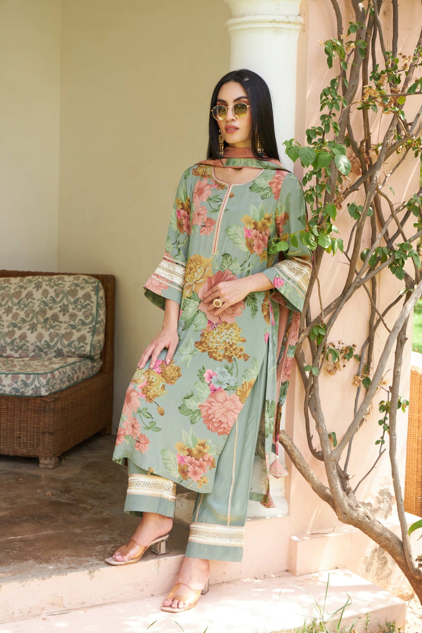 Gulnaar - Green
