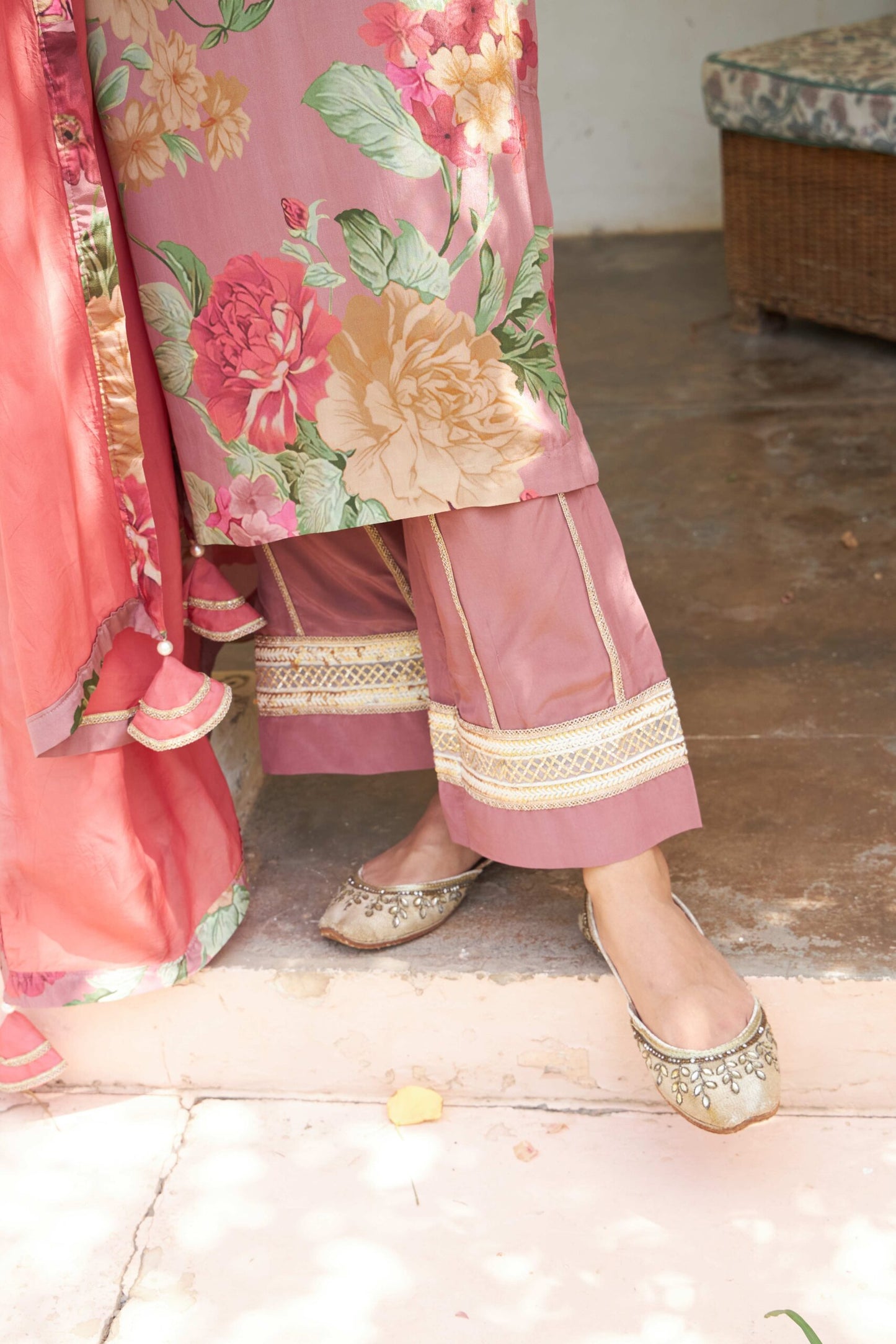 Gulnaar - Pink