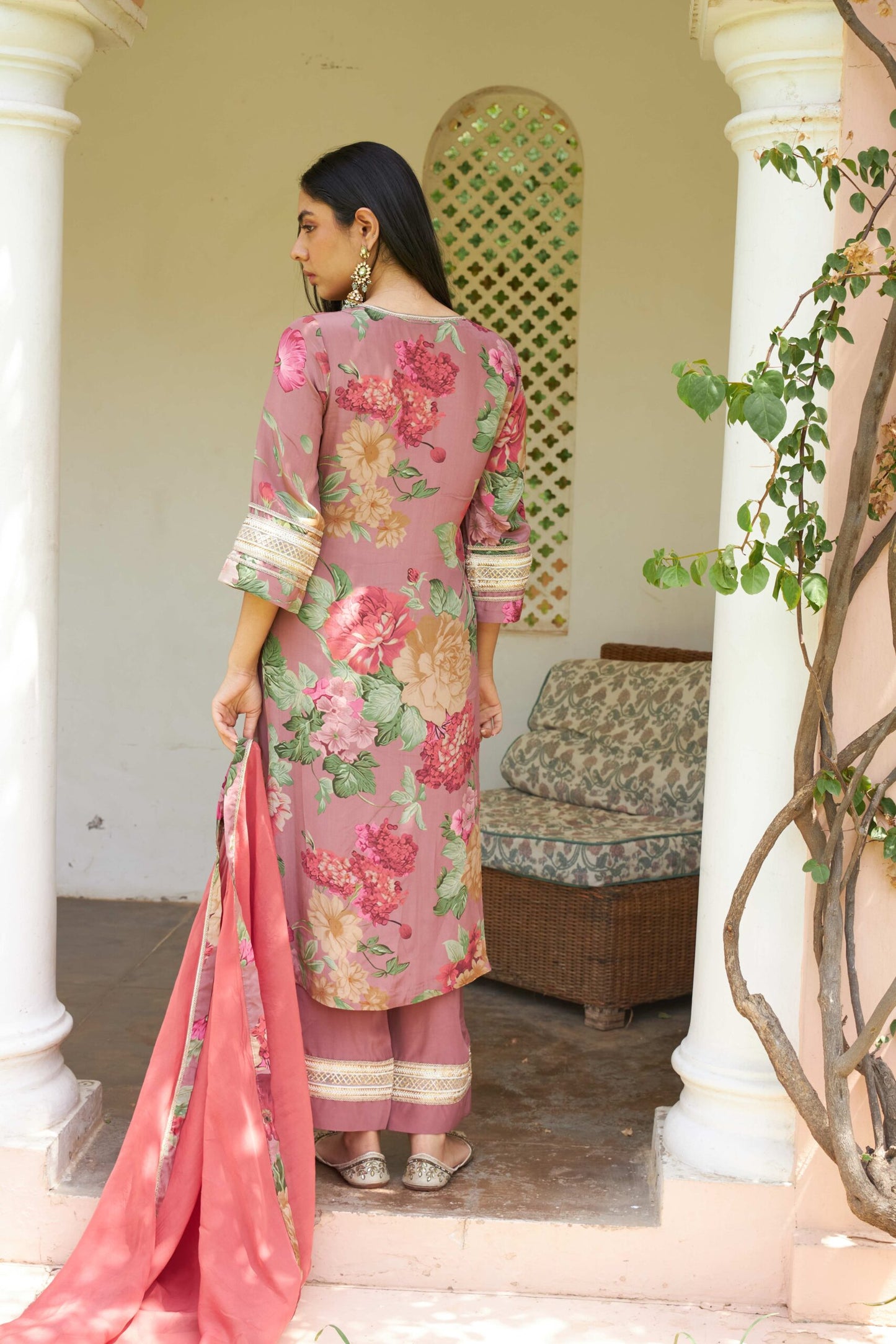 Gulnaar - Pink