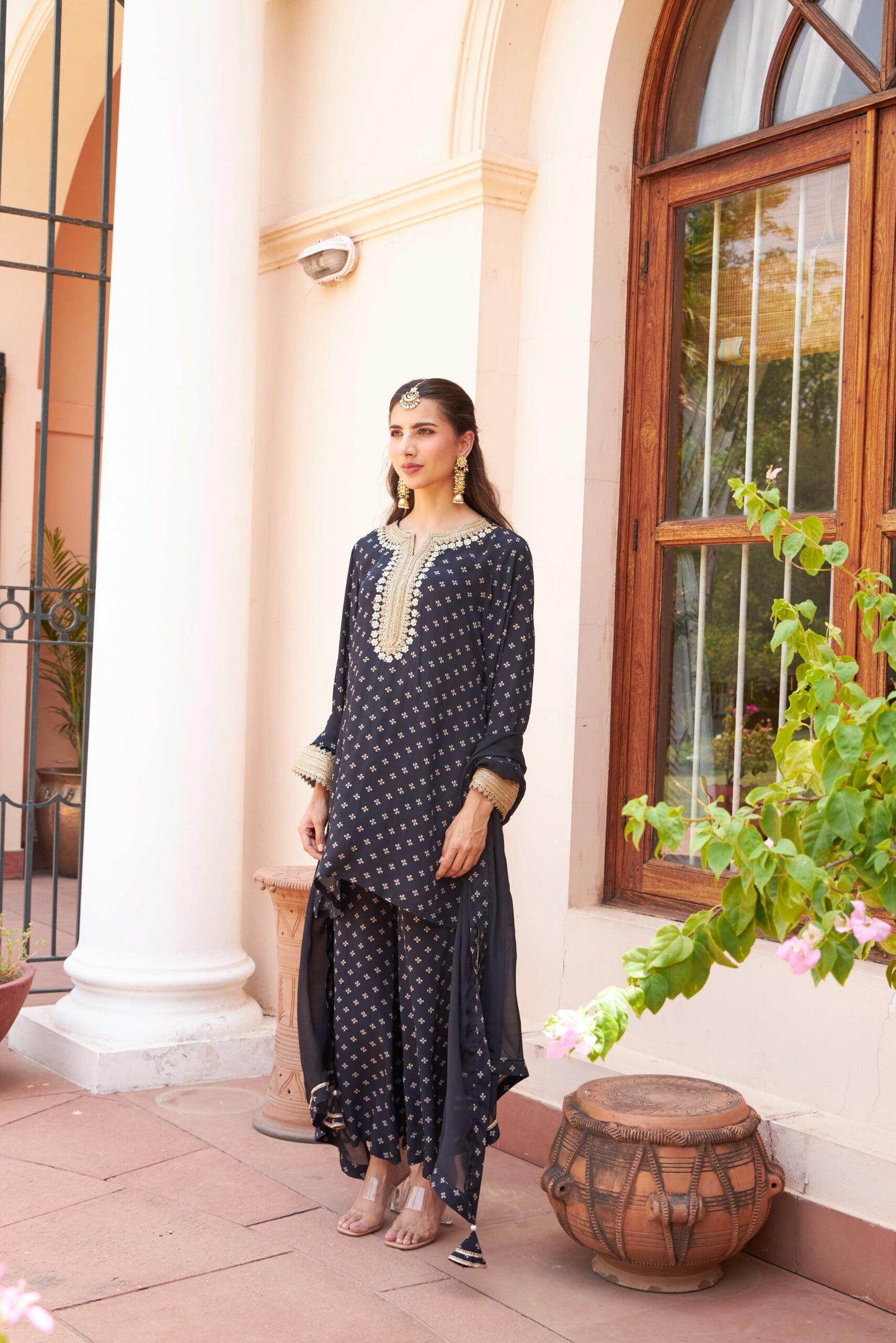 Seher - Black