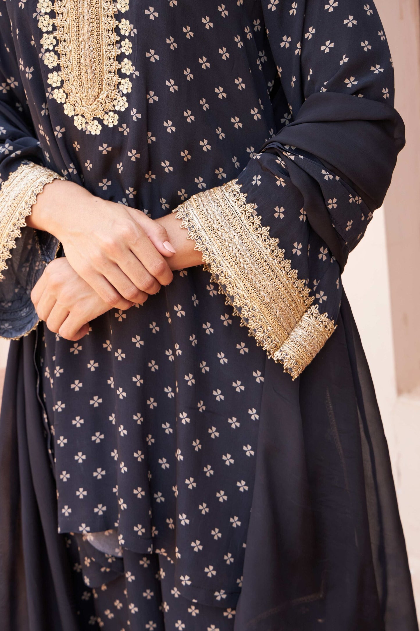 Seher - Black