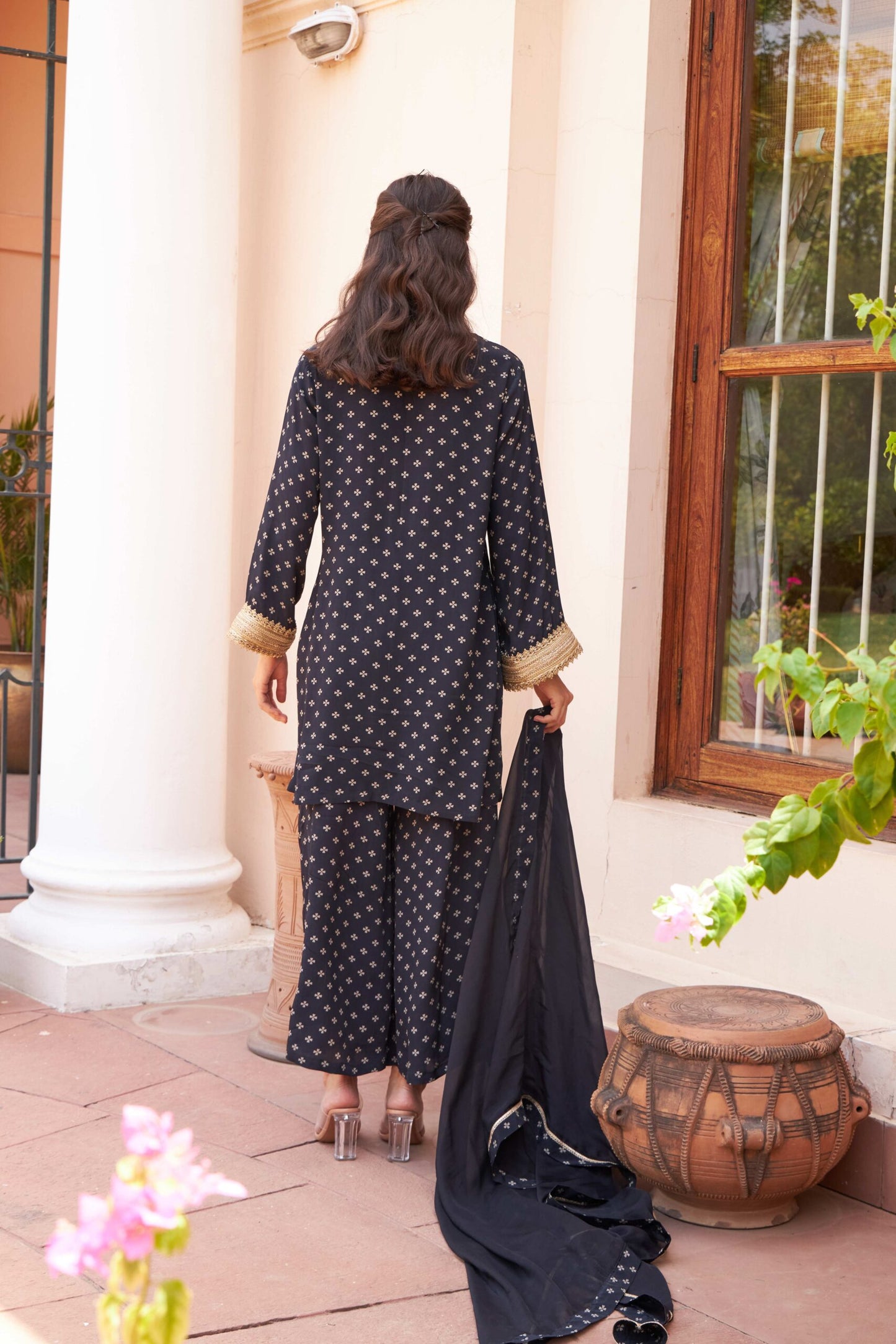 Seher - Black