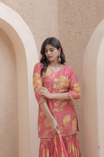 Ira Jasmine Sharara - Red