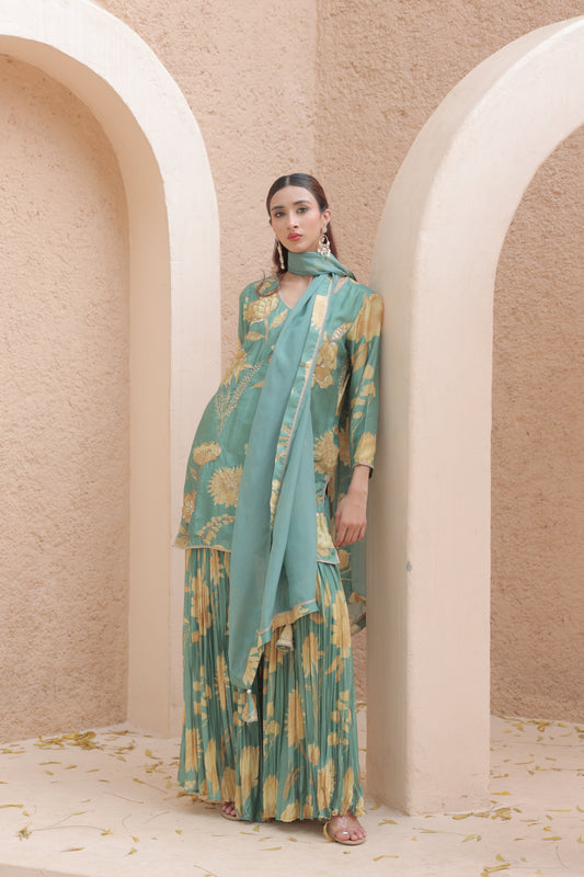 Ira Jasmine Sharara- Green