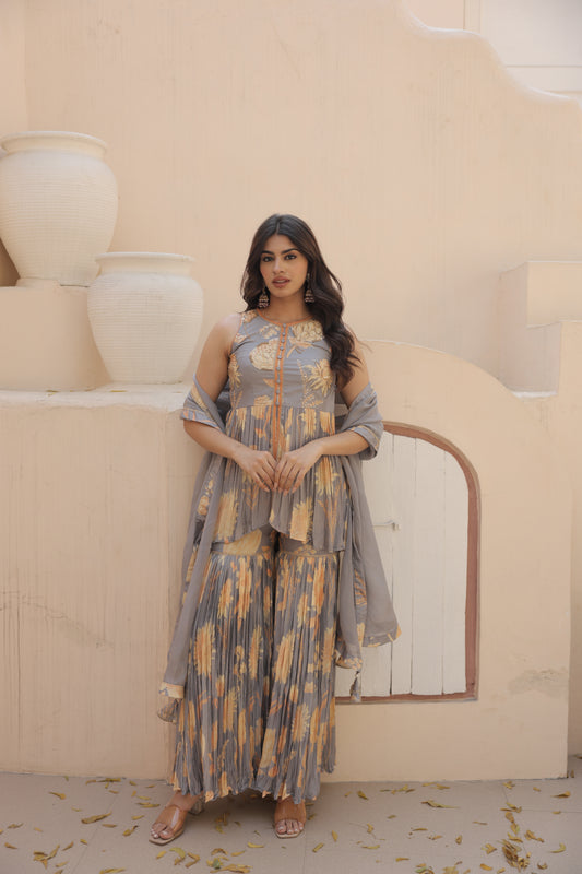Ira Dahlia Sharara - Grey