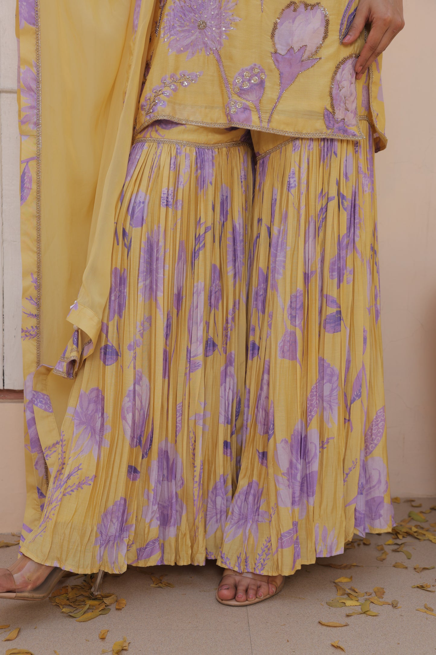 Ira Jasmine Sharara - Yellow