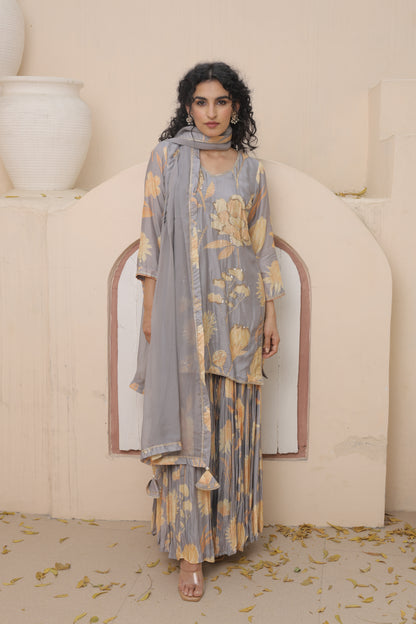 Ira Jasmine Sharara - Grey
