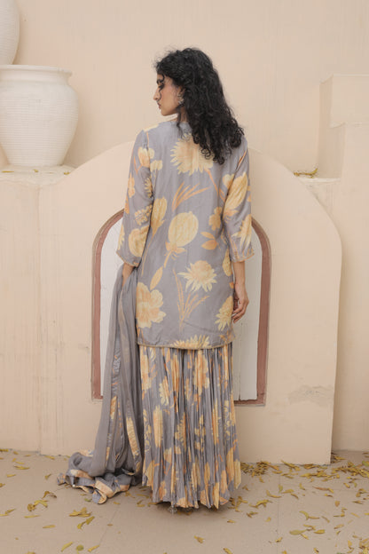 Ira Jasmine Sharara - Grey