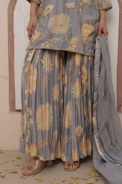 Ira Jasmine Sharara - Grey